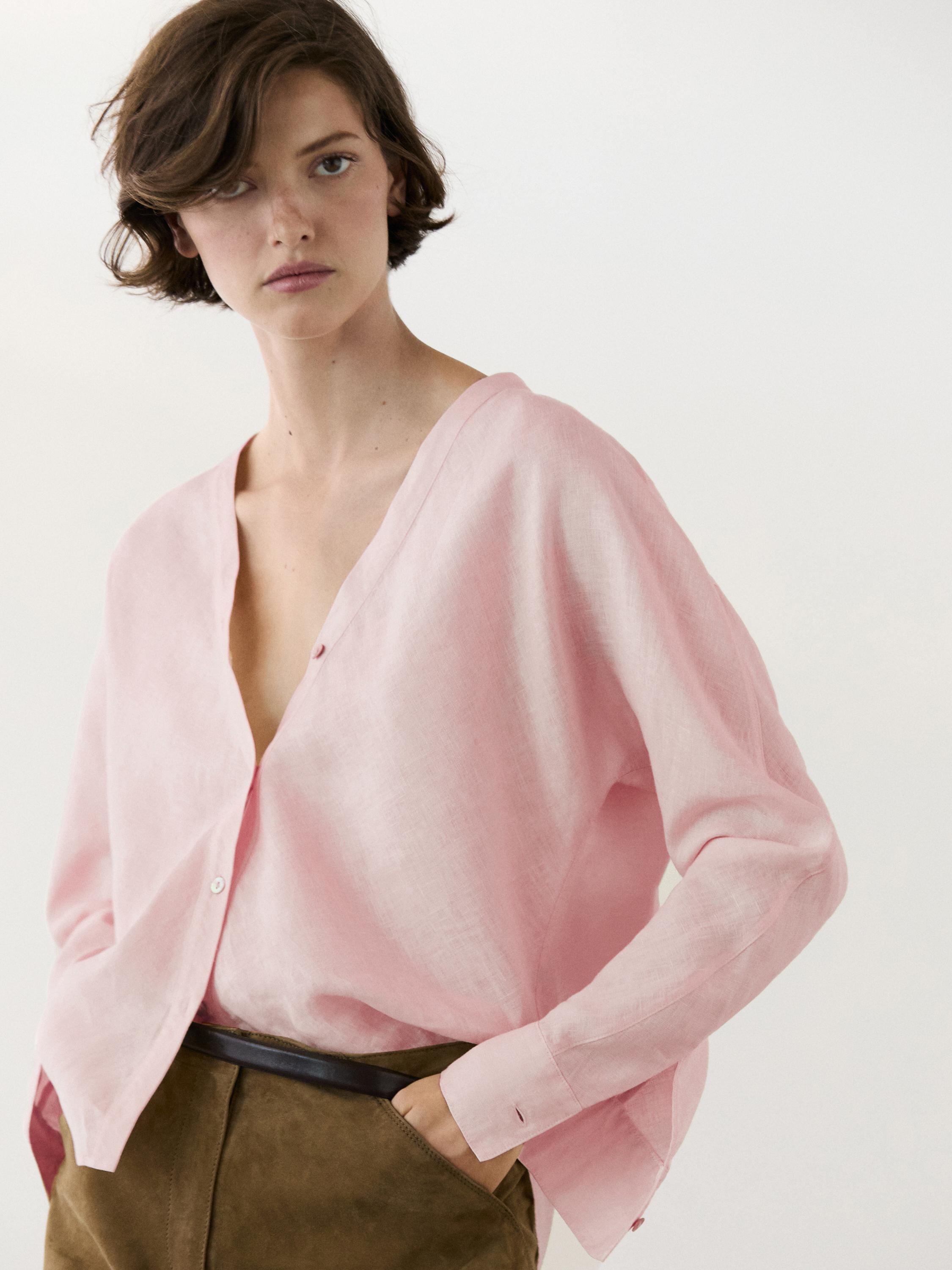 Lightweight 100% linen V-neck shirt